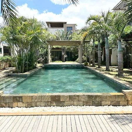Stunning 3-Bedroom Apartment With Private Rooftop Terrace & Gorgeous Pool Flic-en-Flacq Esterno foto